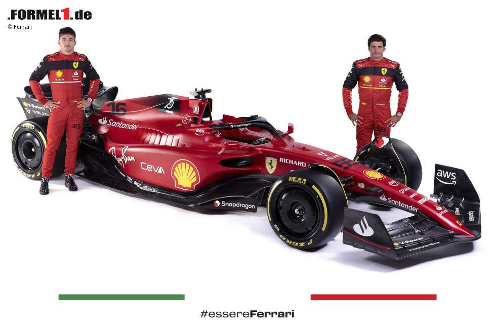 Foto zur News: ... hat Ferrari auch den Fahrern verpasst. Auch die Overalls sind jetzt nicht nur in Rot, sondern auch in Schwarz gehalten, passend zum Auto. Die Cockpitbesetzung bleibt gleich: Leclerc und Sainz sind die Stammfahrer 2022 und ...