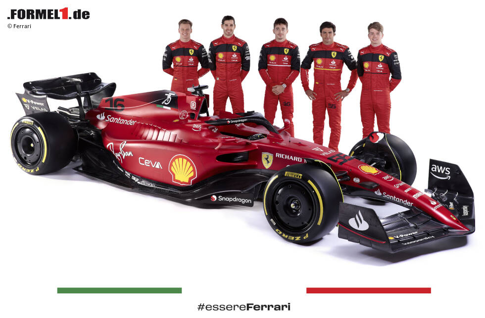 Foto zur News: ... in der Riege der Test- und Ersatzfahrer steht Haas-Stammfahrer Mick Schumacher als Mitglied der Ferrari-Nachwuchsakademie ebenfalls mit auf dem Gruppenbild, ganz links.