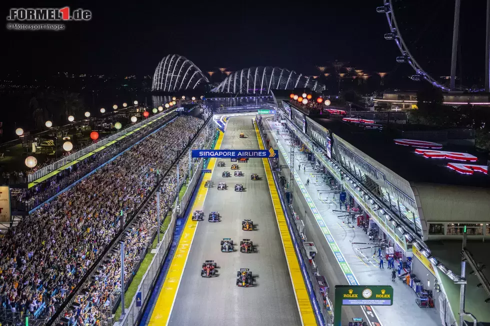 Foto zur News: 16. Singapur, Singapur (17. September 2023) - Was 2008 einzigartig in der Formel 1 war, ist 2023 eigentlich schon nichts Besonderes mehr. Das Alleinstellungsmerkmal Nachtrennen hat Singapur schon lange nicht mehr, trotzdem bleibt der Stadtkurs immer das Original - und ist vor allem aufgrund der heißen und feuchten Bedingungen gefürchtet.