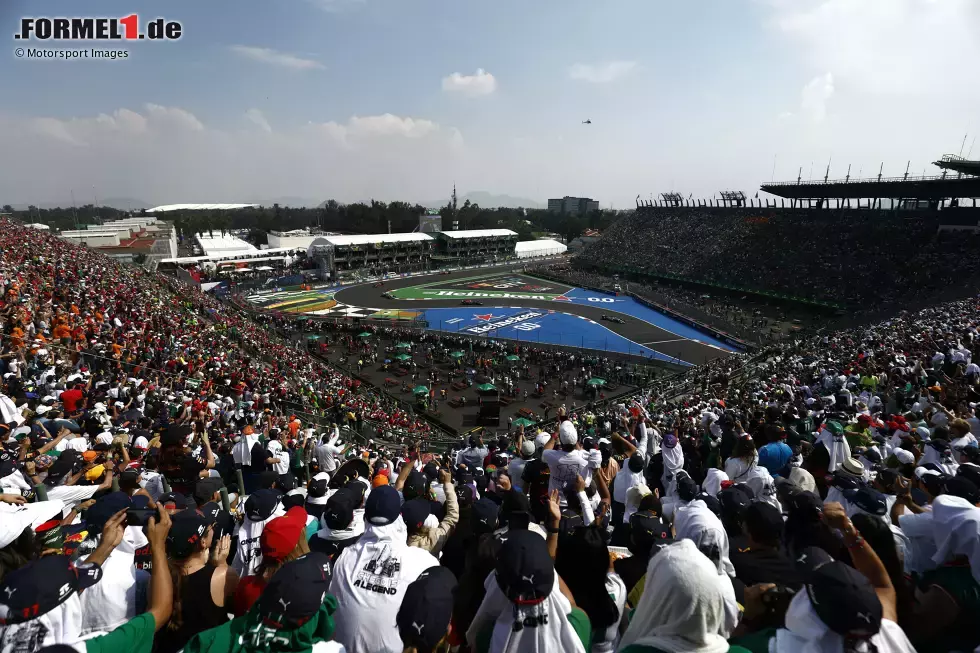 Foto zur News: 20. Mexiko-Stadt, Mexiko (29. Oktober 2023) - Wer an den Mexiko-GP denkt, der denkt zuerst an das Foro Sol, das einzigartige Stadionatmosphäre versprüht. Mit einer Höhe von über 2.200 Metern herrscht zudem extrem dünne Luft, die Motoren und die Aerodynamik der Autos stark beeinflusst.