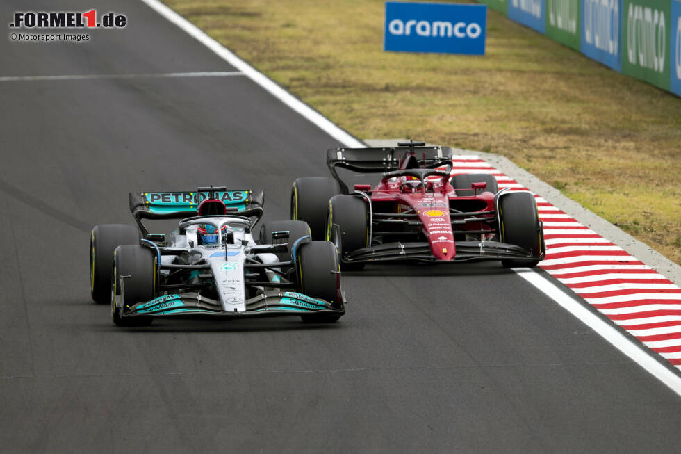 Foto zur News: Budapest: In Ungarn liegt Leclerc ebenfalls zeitweise in Führung, hat aber nicht die Pace von Verstappen, der von Startplatz zehn durch das Feld pflügt. Vor allem als Ferrari ihm beim Boxenstopp harte Reifen gibt, obwohl die Pace der Alpine auf diesen schlecht ist, muss Leclerc zahnlos zusehen, wie er auf Platz sechs eintrudelt.