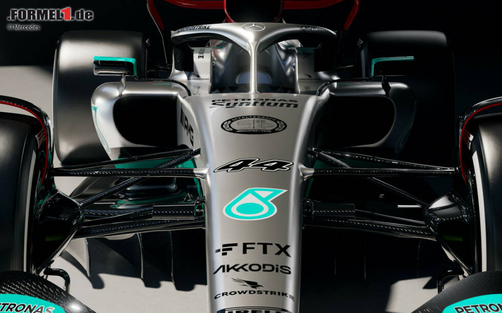 Foto zur News: ... steht eben hoch im Kurs in der Formel 1, weshalb auf den Mercedes-Bildern auch nicht allzu viel von den wichtigen Details zu sehen ist. Die Eingänge zu den Venturi-Kanälen zum Beispiel sind verdeckt, auch ...