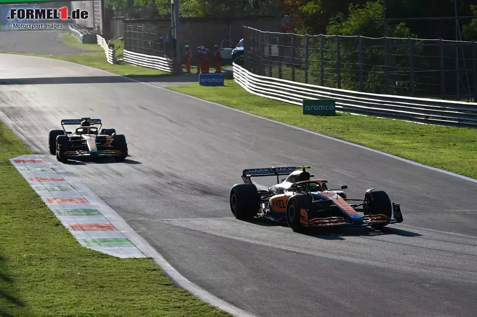 Foto zur News: ... setzt sich vor allem Lando Norris im McLaren MCL36 in Szene, nämlich mit P4 noch vor George Russell im besten Mercedes und Sergio Perez im zweiten Red Bull sowie Lewis Hamilton im zweiten Silberpfeil. Außerdem ...