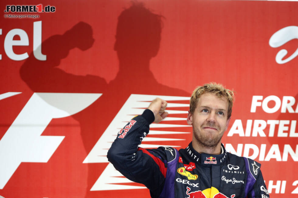 Foto zur News: #2: 13 Siege gelingen Sebastian Vettel 2013 in seinem vierten WM-Jahr bei Red Bull. Bei insgesamt 19 Grands Prix macht das eine Erfolgsquote von rund 68 Prozent. Heißt: Vettel gewinnt im Schnitt zwei von drei Rennen. Und für 11 Siege 2011 taucht Vettel nochmal in diesem Ranking auf.