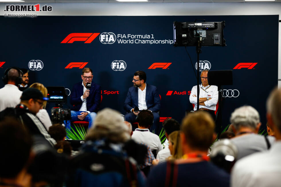 Foto zur News: Pressekonferenz mit FIA-Präsident Mohammed Ben Sulayem, Audi-Vorstand Markus Duesmann, Audi-CTO Oliver Hoffmann und Formel-1-Boss Stefano Domenicali