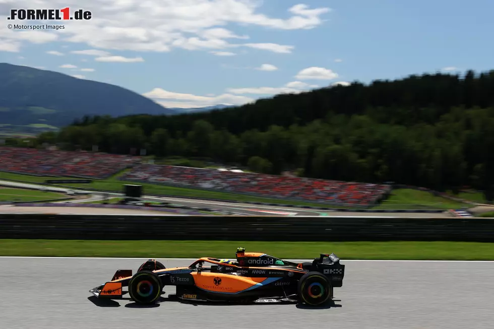 Foto zur News: ... bei McLaren läuft fast nichts: Daniel Ricciardo scheidet im MCL36 ebenfalls bereits in Q1 aus, bei Lando Norris tritt in Q2 ein Bremsfehler auf. Ergebnis: P15 und P16 für das Team, das sich eigentlich in den Top 10 gesehen hat. Eben dort ist ...