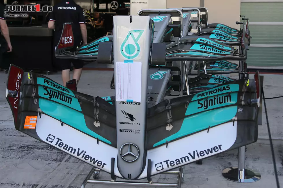 Foto zur News: Mercedes W13: Frontflügel