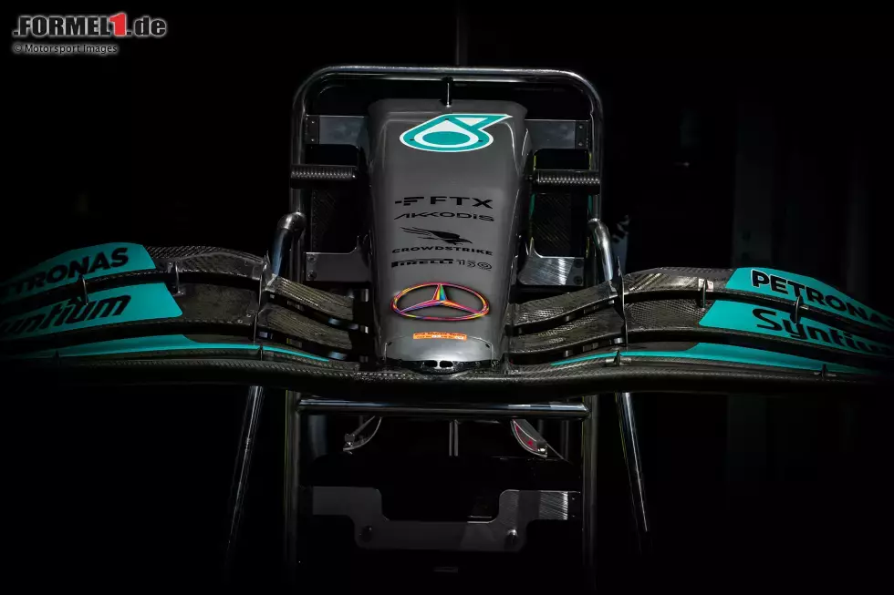 Foto zur News: Mercedes W13: Frontflügel