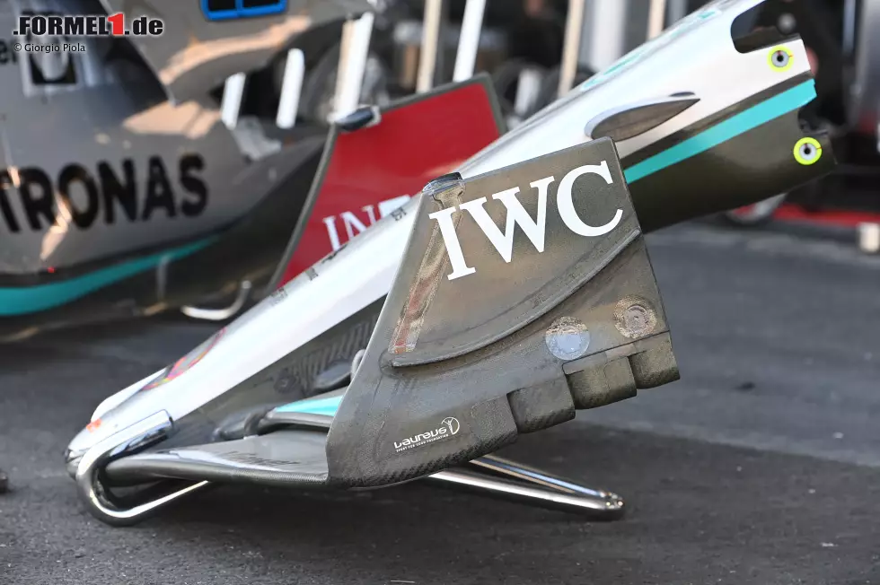 Foto zur News: Mercedes W13: Frontflügel