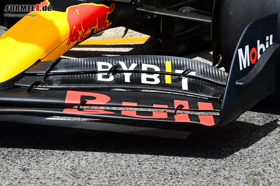 Foto zur News: Red Bull RB18: Frontflügel