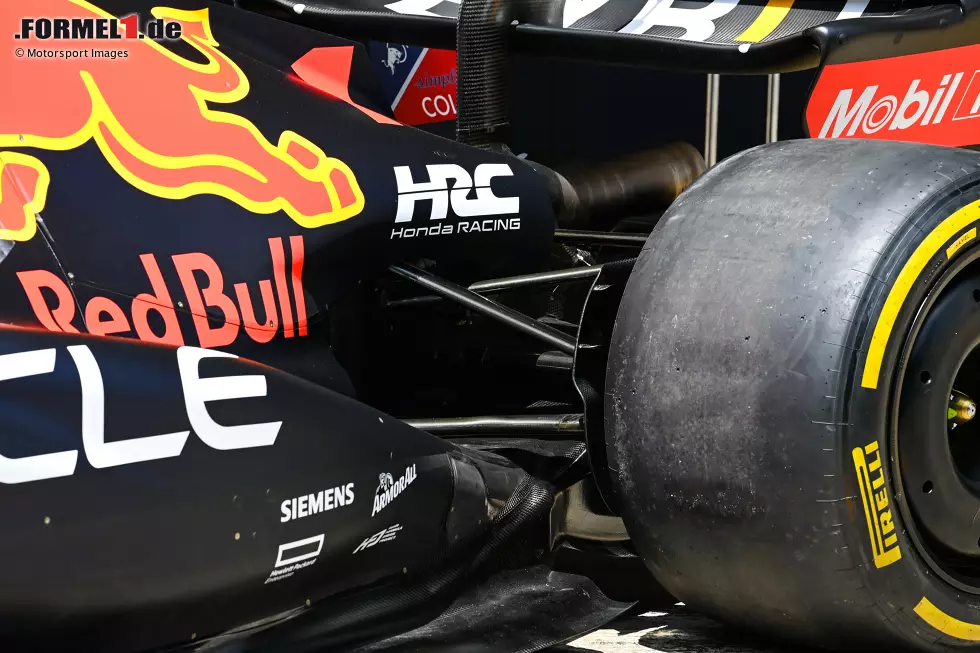 Foto zur News: Red Bull RB18: Hinterradaufhängung