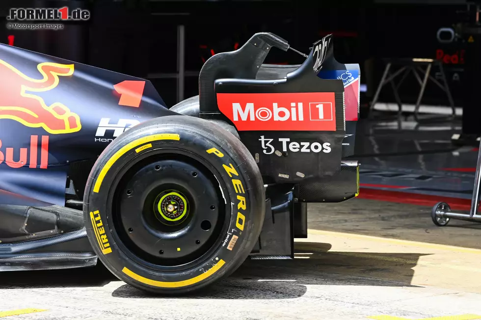 Foto zur News: Red Bull RB18: Heckflügel