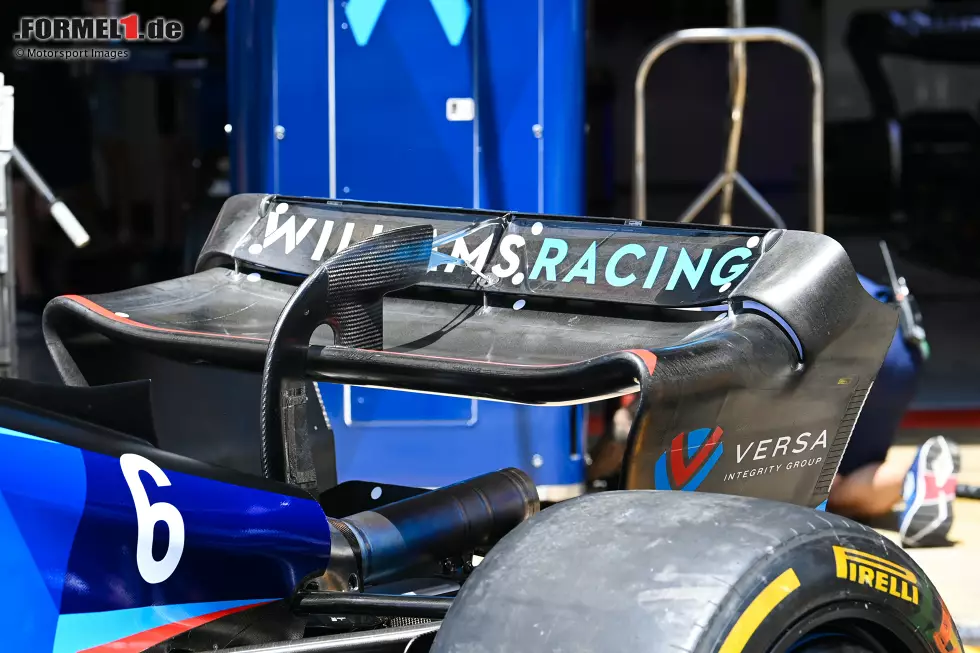 Foto zur News: Williams FW44: Heckflügel