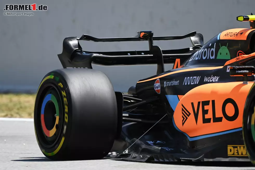 Foto zur News: McLaren MCL36: Heckflügel und DRS