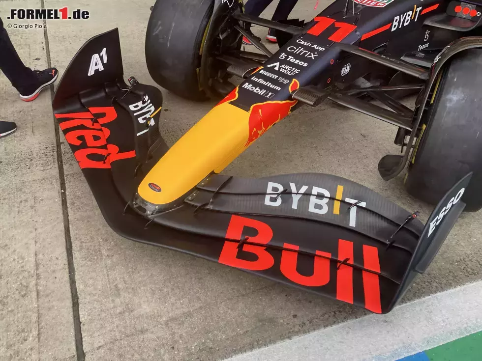 Foto zur News: Red Bull RB18: Frontflügel