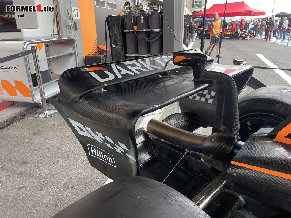 Foto zur News: McLaren MCL36: Heckflügel