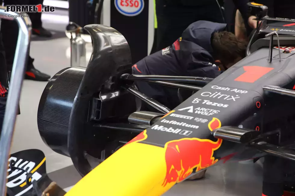 Foto zur News: Red Bull RB18: Vorderachs-Bremsschacht