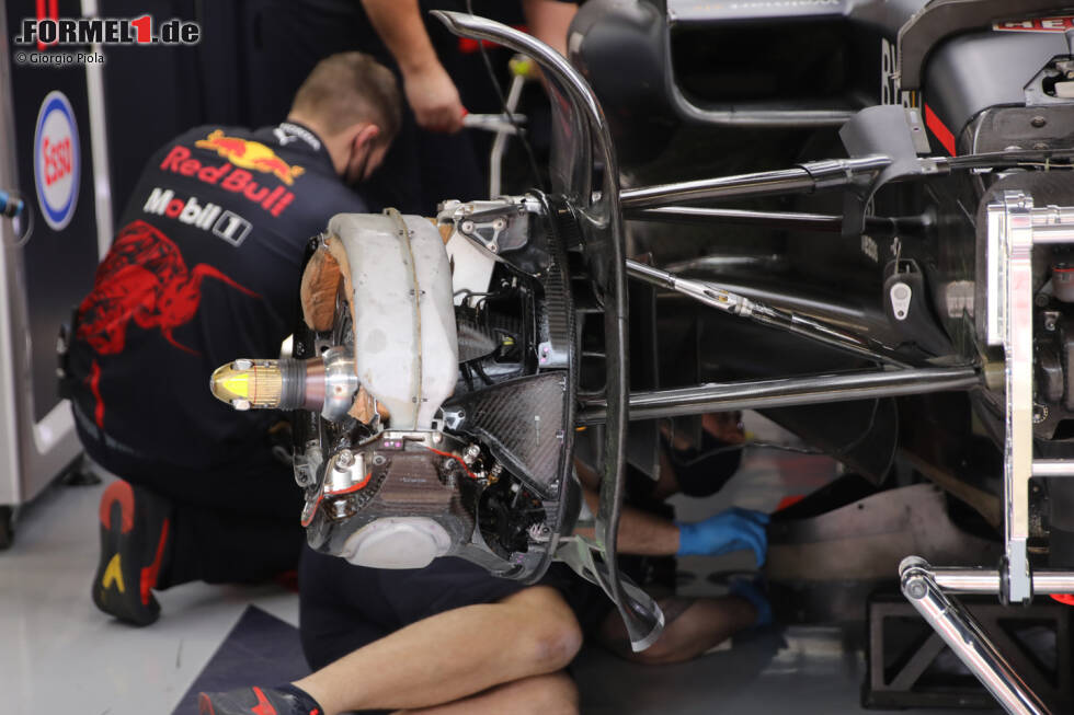 Foto zur News: Red Bull RB18: Vorderrad-Bremse