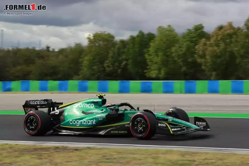 Foto zur News: ... Sebastian Vettel im Aston Martin AMR22 auf P18 gegen Lance Stroll (14.). Mehr noch: Vettel scheidet erneut schon in Q1 aus. Damit hat er für das Rennen ...