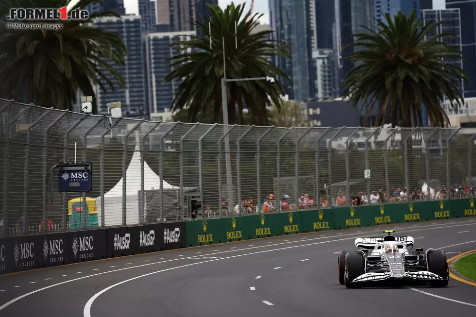 Foto zur News: Yuki Tsunoda (4): Im Qualifying nur zwei Zehntel hinter Gasly. Doch während es für den Teamkollegen im Rennen nach vorne ging, rutschte der Japaner von P13 auf P15 ab - trotz einiger Ausfälle. Sagt selbst, dass er &quot;überhaupt keine Pace&quot; hatte.