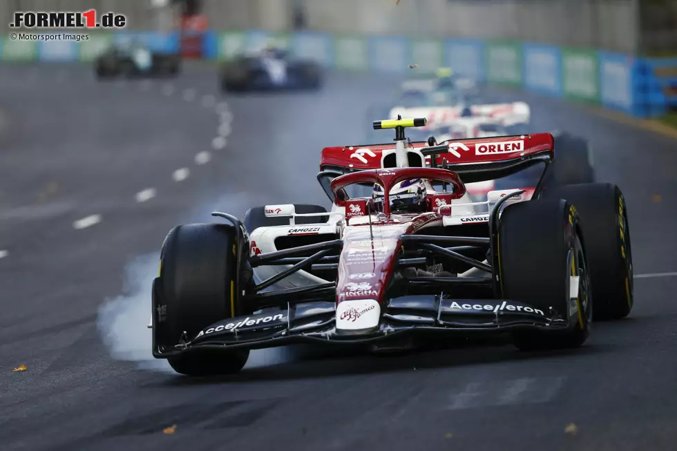 Foto zur News: Guanyu Zhou (4): Eine gute 4 gibt es für den Rookie, der die Punkte als Elfter nur knapp verpasste - bereits zum zweiten Mal in Folge. Im Qualifying fehlten allerdings mehr als sieben Zehntel auf Bottas und im Rennen sollte er eigentlich Albon im Williams schlagen. Keine größeren Fehler, aber für eine 3 reicht das nicht ganz.