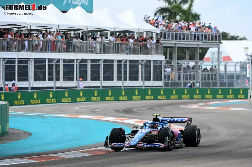 Foto zur News: Esteban Ocon (4): Auf dem Papier sieht es natürlich gut aus, vom letzten Startplatz noch auf P8 zu fahren. Aber: Der Franzose war nach seinem Crash selbst schuld, dass er kein Qualifying hatte. Im Rennen hätte er zudem ohne Safety-Car und die zahlreichen Zwischenfälle niemals gepunktet. Das Endergebnis ist viel besser als die Leistung.