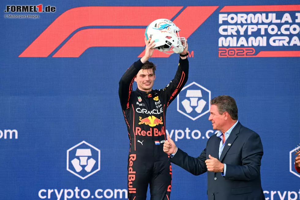 Foto zur News: Max Verstappen (1): Ja, das Qualifying war nicht optimal. Aber dem Niederländer fehlte zuvor unverschuldet eine Menge Trainingszeit. Das Rennen am Sonntag dann trotzdem von P3 aus noch zu gewinnen, zeigt seine ganze Klasse. Die nächste weltmeisterliche Vorstellung des Champions!