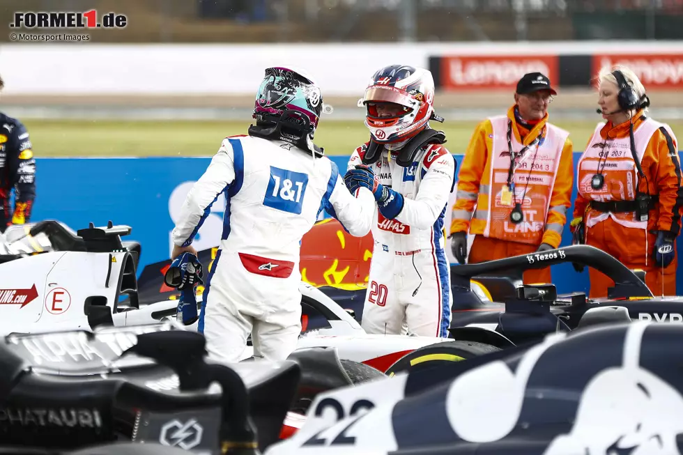 Foto zur News: Kevin Magnussen (3): Langsamer als Schumacher, aber insgesamt mit einer soliden Leistung und zum ersten Mal nach fünf Rennen wieder in den Punkten. Hat nicht viel falsch gemacht und sich aus allem Ärger herausgehalten. Das wurde am Ende mit einem Zähler belohnt (den er in einem &quot;normalen&quot; Rennen wohl nicht geholt hätte).