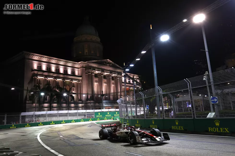 Foto zur News: Valtteri Bottas (3): Ist mitgefahren. Das fasst sein Rennen wohl am besten zusammen. Hat keine Fehler gemacht und ist so am Ende auf dem undankbaren elften Platz ins Ziel gekommen. Weder positiv noch negativ aufgefallen. Befriedigend eben.