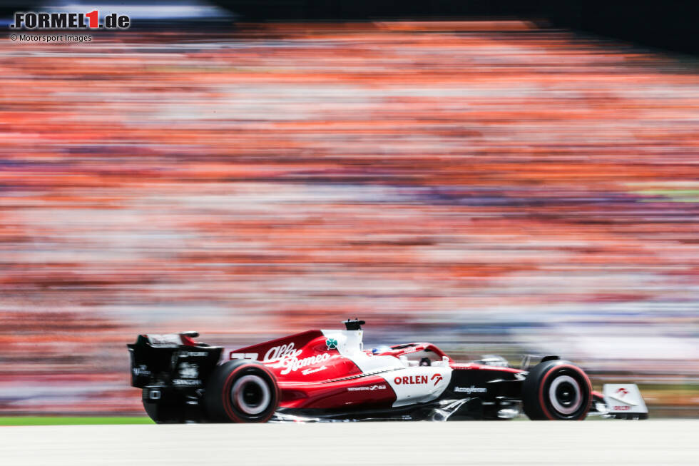 Foto zur News: Valtteri Bottas (3): Nur einmal in den vergangenen vier Rennen gepunktet. Wobei ihm der Boxengassenstart in Spielberg dieses Mal natürlich nicht geholfen hat ... Unter diesen Vorzeichen war P11 am Ende sogar noch ziemlich achtbar. Auch Quali und Sprint waren ordentlich - für eine 2 aber insgesamt etwas zu wenig.