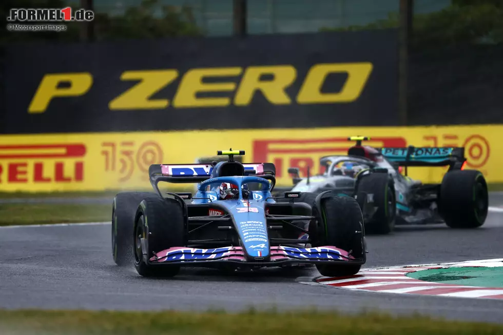 Foto zur News: Esteban Ocon (1): In Qualifying und Rennen beide Mercedes geschlagen, dazu als Vierter das beste Alpine-Ergebnis des Jahres und ganz wichtige Zähler im Duell mit McLaren geholt - und das alles bei schwierigen Bedingungen. Mehr kann man nicht erwarten! Dafür gibt es von uns die Bestnote.