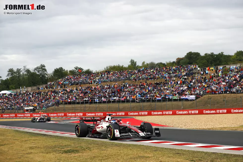 Foto zur News: Valtteri Bottas (3): Besser als der Teamkollege, so bekommt er am Ende noch die 3. Highlight war P8 im Qualifying, im Rennen ging es dann - auch wegen der Strategie - etwas nach hinten. Am Ende unverschuldet ausgefallen. Aber Punkte hätte er sowieso nicht geholt.