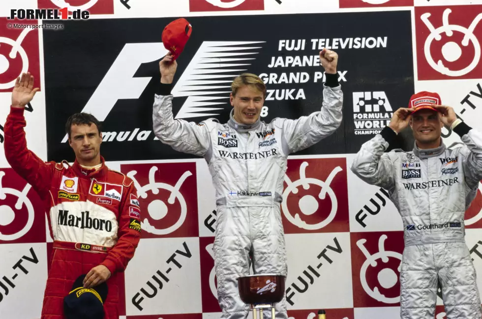 Foto zur News: Dafür geht es nach dem Triumph in Jerez Schlag auf Schlag: 1998 wird Häkkinen mit McLaren zum ersten Mal Weltmeister, 1999 lässt er gleich einen zweiten Titel folgen. Den &quot;Hattrick&quot; verpasst er in der Saison 2000 nur knapp, weil Schumacher den besagten ersten Ferrari-Titel nach mehr als 20 Jahren holt.