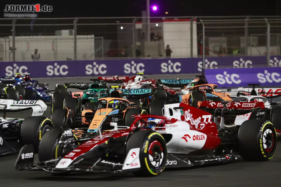 Foto zur News: Valtteri Bottas (2): Holt aus dem Alfa Romeo aktuell raus, was drin ist. P8 im Qualifying und im Rennen lag er bei seinem unverschuldeten Ausfall wieder komfortabel in den Punkten. Wenn den Finnen momentan etwas aufhält, dann nur die Technik ...