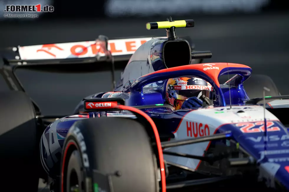 Foto zur News: #22: Yuki Tsunoda wollte für seine Formel-1-Karriere ursprünglich die 11, denn diese Nummer hat er schon im Kartsport verwendet. Die gehört aber schon Red-Bull-Kollegen Sergio Perez. &quot;Daher habe ich die Zahl verdoppelt, daraus wurde die 22.&quot;