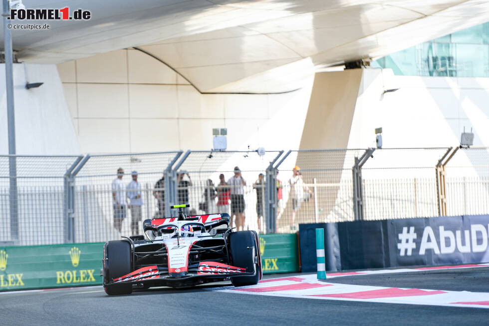 Foto zur News: Nico Hülkenberg (3): Zwei Redakteure hätten ihm nach seinem Trainingscrash und dem schlechten Start eine 4 gegeben. Die Mehrheit war am Ende aber für eine bessere Note, weil vor allem sein Qualifying mit P8 wieder einmal stark war. Im Rennen dann einfach die üblichen Haas-Probleme.