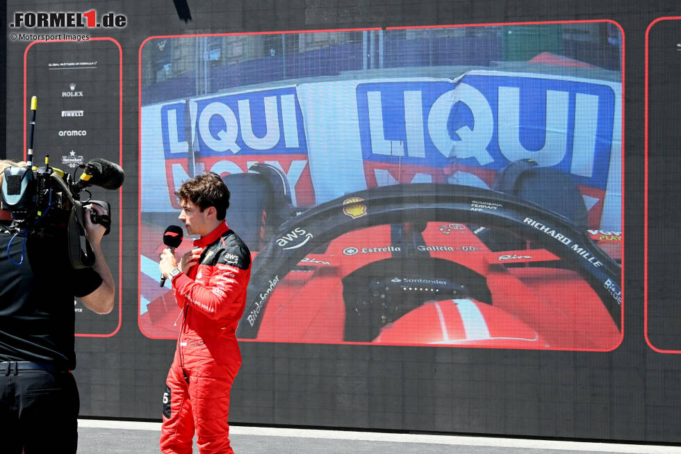 Foto zur News: Charles Leclerc (1): Bei ihm wurde viel diskutiert, weil er im Shootout gecrasht ist. Letztendlich war das Wochenende mit zwei Poles, P2 im Sprint und P3 im Rennen aus Ferrari-Sicht aber so perfekt, dass es selbst mit dem Unfall noch immer eine 1- ist. Hat das Maximum aus dem SF-23 gequetscht.