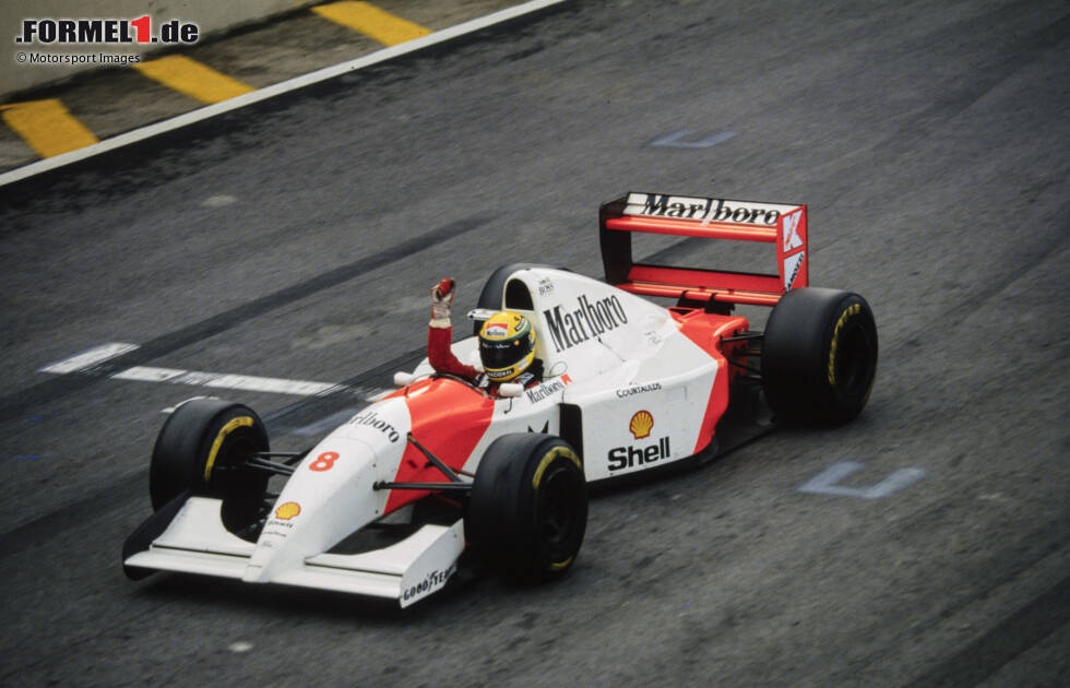 Foto zur News: McLaren-Ford MP4/8: Michael Andretti (USA), Ayrton Senna (Brasilien) und teilweise Mika Häkkinen (Finnland)