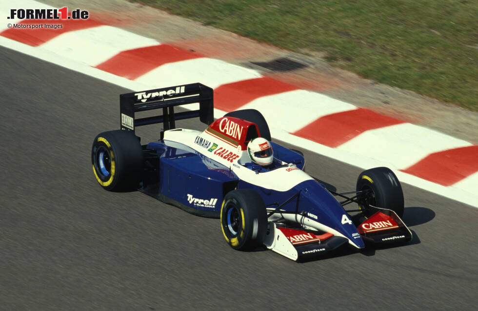 Foto zur News: Tyrrell-Yamaha 021: Ukyo Katayama (Japan), Andrea de Cesaris (Italien)