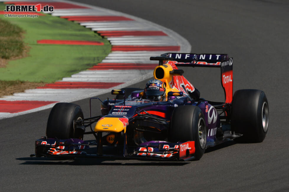 Foto zur News: Red-Bull-Renault RB9: Sebastian Vettel (Deutschland), Mark Webber (Australien)