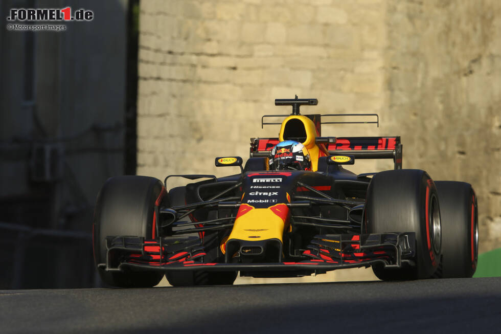 Foto zur News: 2017: Red-Bull-Renault RB13