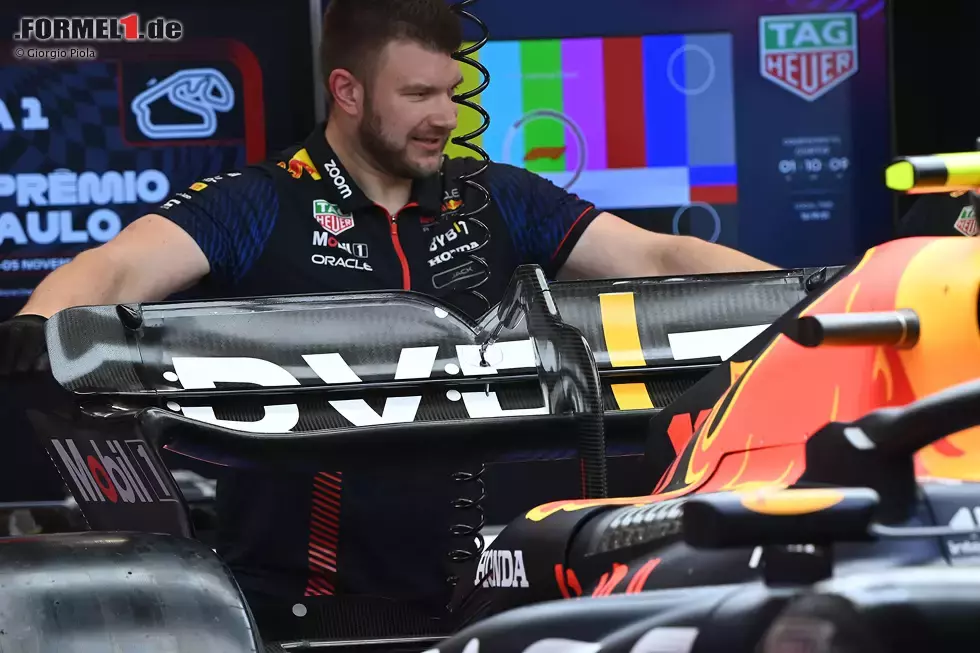 Foto zur News: Red Bull RB19: Heckflügel