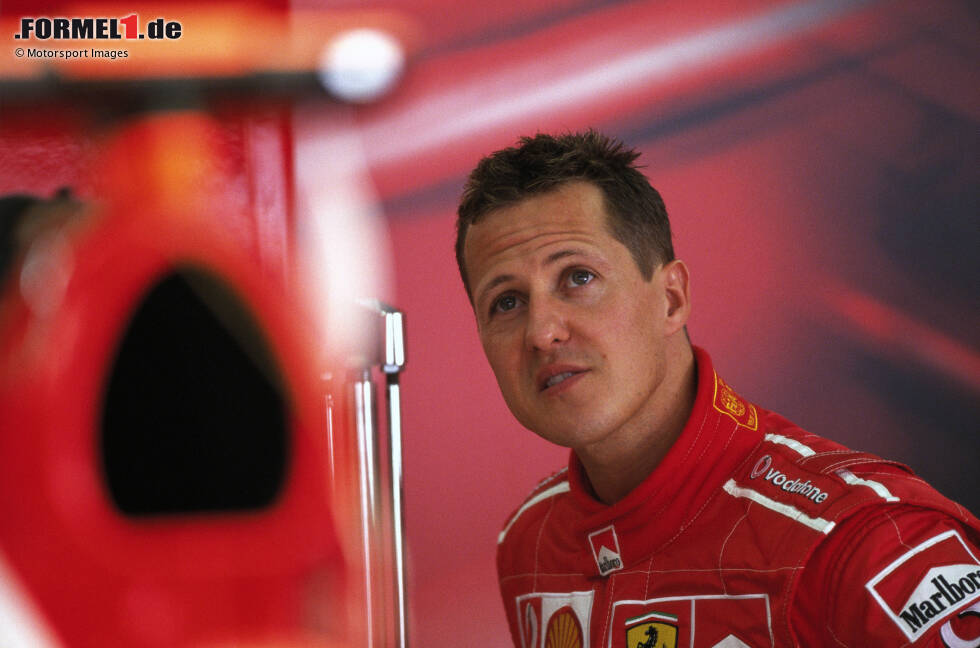 Foto zur News: Michael Schumacher (Deutschland): Er stellt zu Beginn der 2000er-Jahre die Fangio-Rekorde ein und überbietet sie. Nach zwei Titeln mit Benetton 1994 und 1995 wird Schumacher von 2000 bis 2004 fünfmal in Folge Weltmeister auf Ferrari und mit sieben Titeln zum Rekordchampion. 2012 beendet er seine Formel-1-Karriere endgültig bei Mercedes.