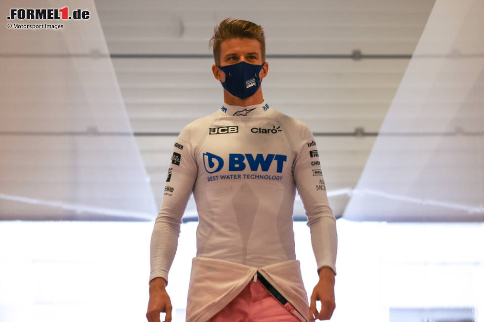 Foto zur News: 2020 - 5 Fahrerwechsel: Corona sorgt dafür, dass es 2020 wieder etwas mehr Durchmischung gibt. Nico Hülkenberg ersetzt bei Racing Point beide Piloten im Laufe der Saison, und auch Lewis Hamilton erwischt es, woraufhin George Russell für ein Rennen Mercedes fahren darf. Grosjeans Karriere endet derweil mit seinem Feuerunfall in Bahrain.