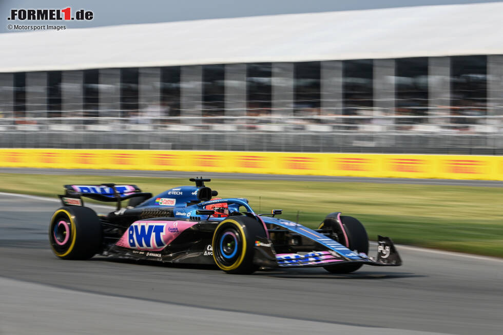 Foto zur News: ... Esteban Ocon im zweiten Alpine das Auto frühzeitig abstellen muss, fast an der gleichen Stelle wie zuvor Teamkollege Gasly: Wieder ein technischer Defekt bei Alpine! Und auch ...