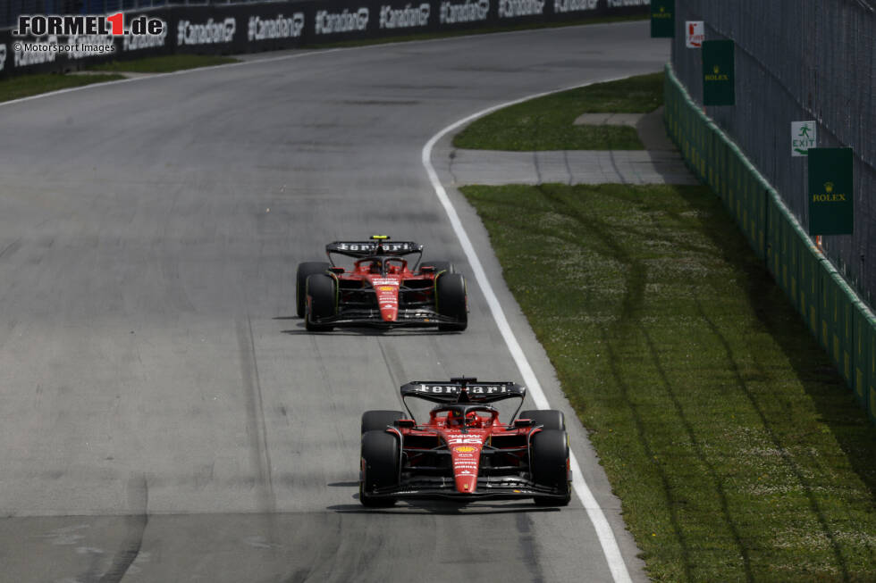 Foto zur News: ... bringt Ferrari die beiden SF-23 von Charles Leclerc und Carlos Sainz von 10 und 11 vor auf die Plätze vier und fünf. Man stoppt nicht unter dem Safety-Car, attackiert sich aber auch nicht gegenseitig. Das hilft erfolgreich gegen ...