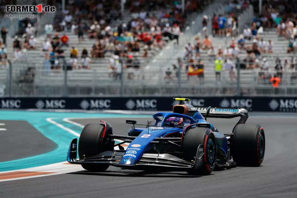 Foto zur News: ... in Miami der &quot;local boy&quot; Logan Sargeant, der aus Florida stammt. Im Williams FW45 wird er abgeschlagen Letzter, wie schon im Qualifying. Zum 14. Mal in der Formel-1-Geschichte kommen alle gestarteten Autos ins Ziel. Und schon in ...