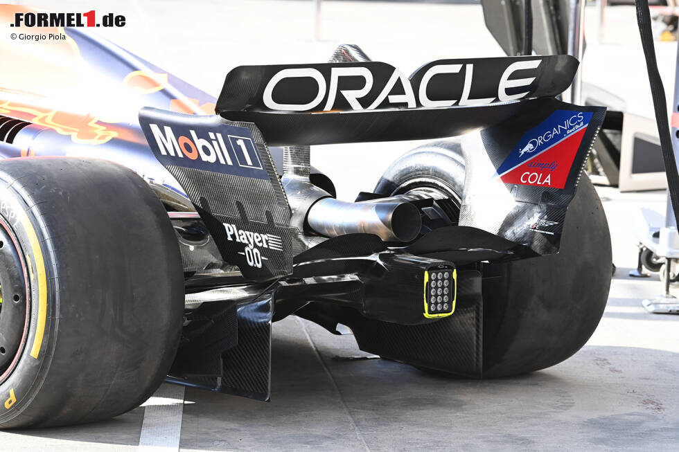 Foto zur News: Red Bull RB19: Heckflügel, Auspuff, Beam-Wing und Diffusor