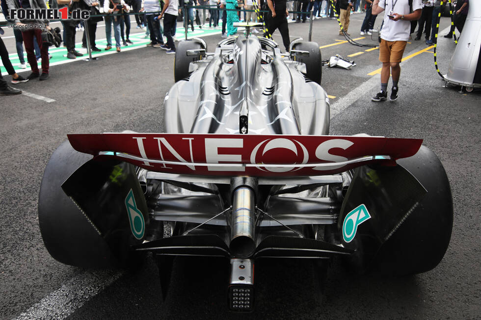 Foto zur News: Mercedes W14: Heckflügel, Auspuff und Beam-Wing