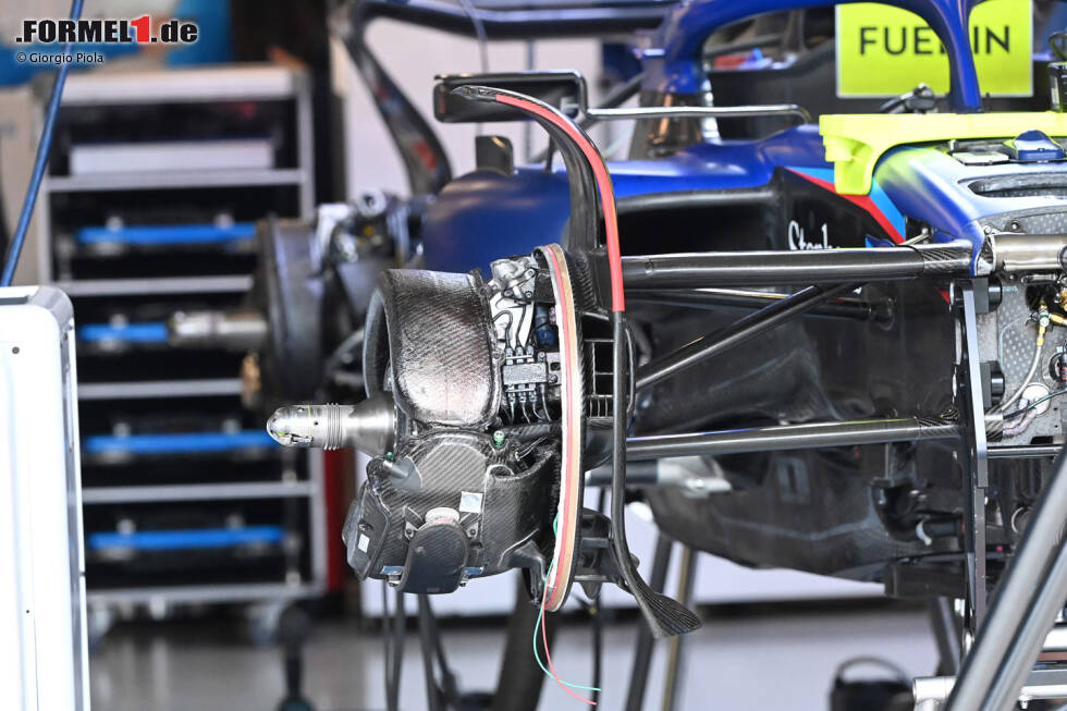 Foto zur News: Williams FW45: Vorderrad-Bremse